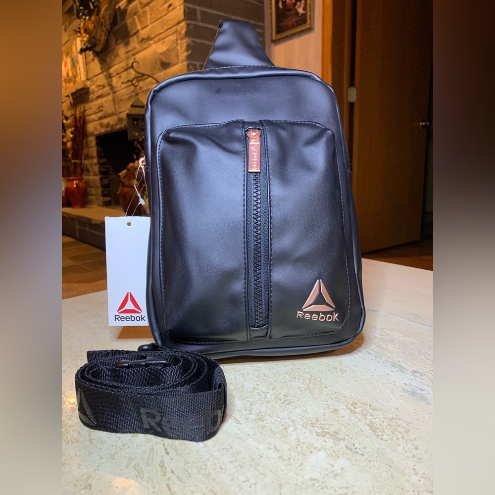 Reebok Kenna Crossbody NWT